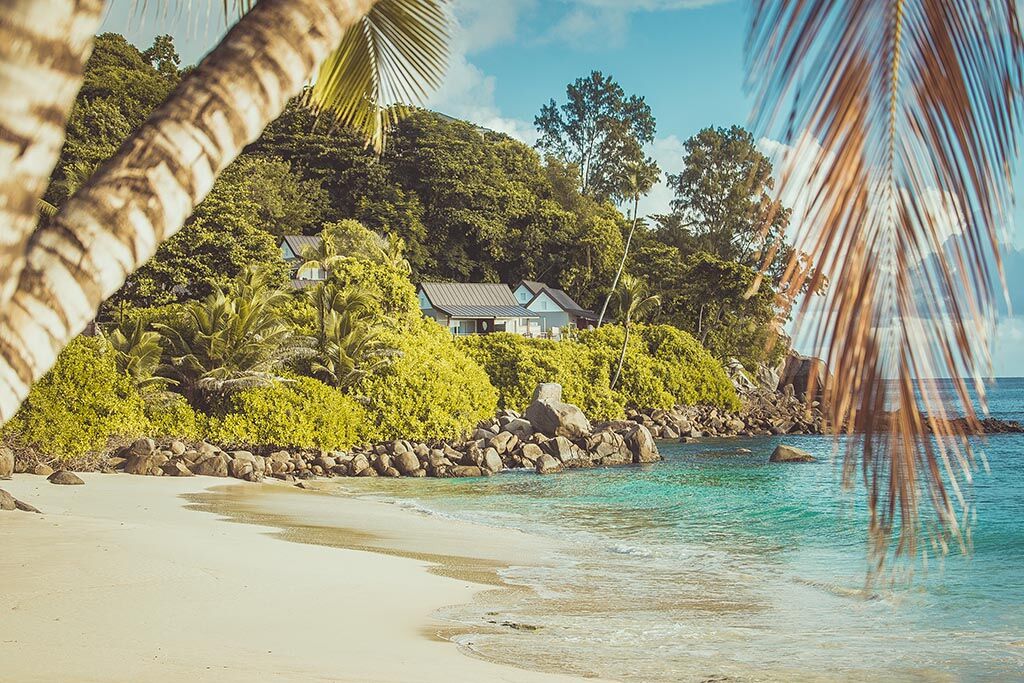 Carana Beach Hotel