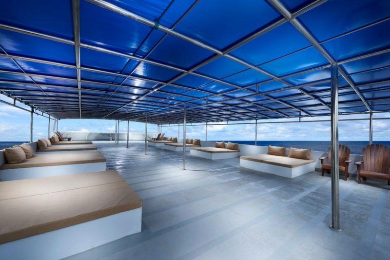 White Manta Explorer