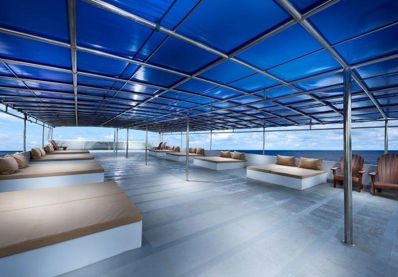 White Manta Explorer