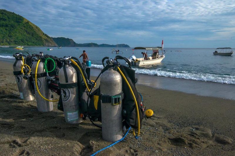 Tompotika Dive Center