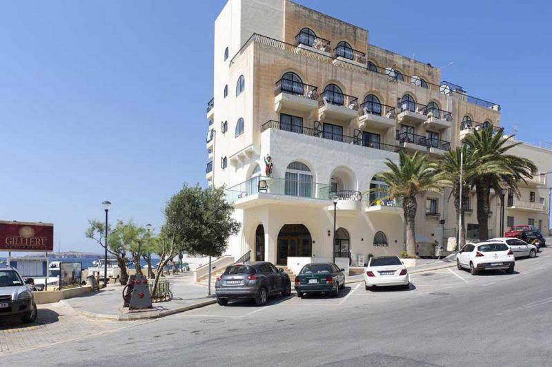Gillieru Habour Hotel