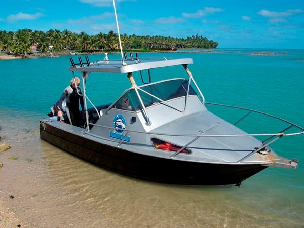 Bubbles Below - Dive Aitutaki