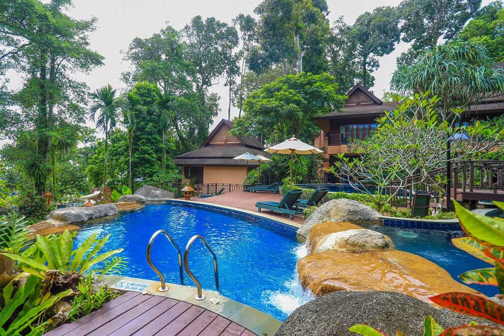 Merlin Beach Resort