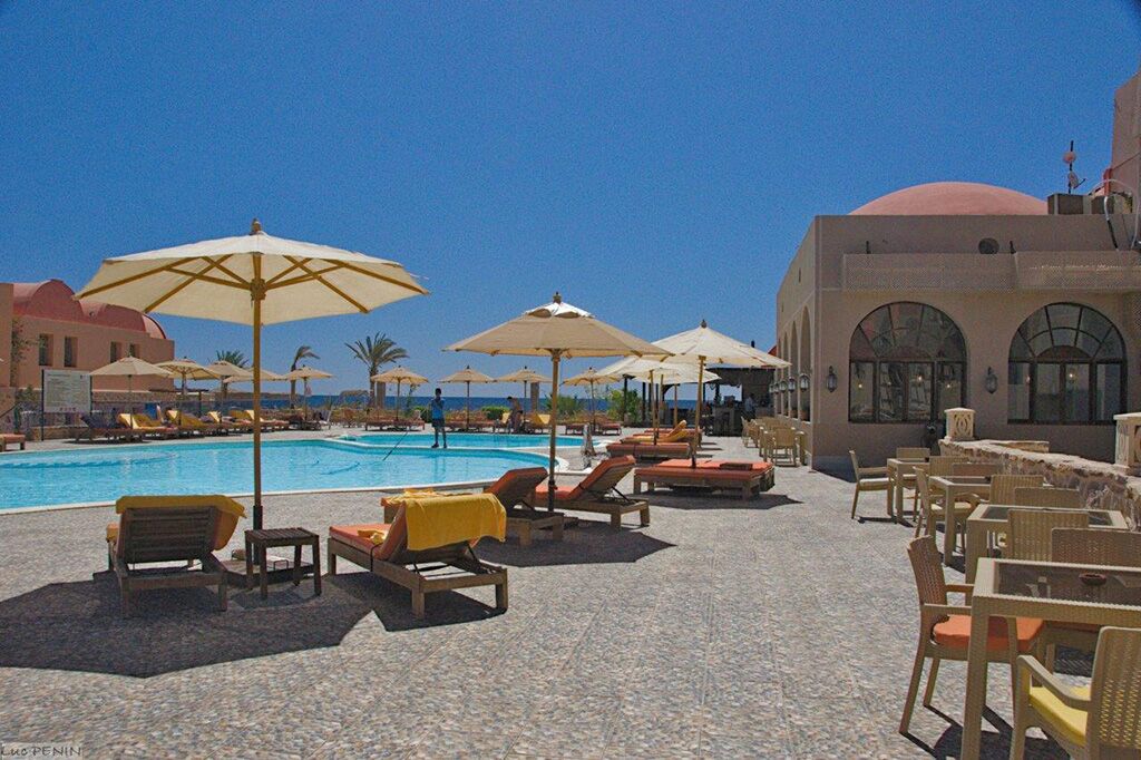Rohanou Beach Resort & Ecolodge