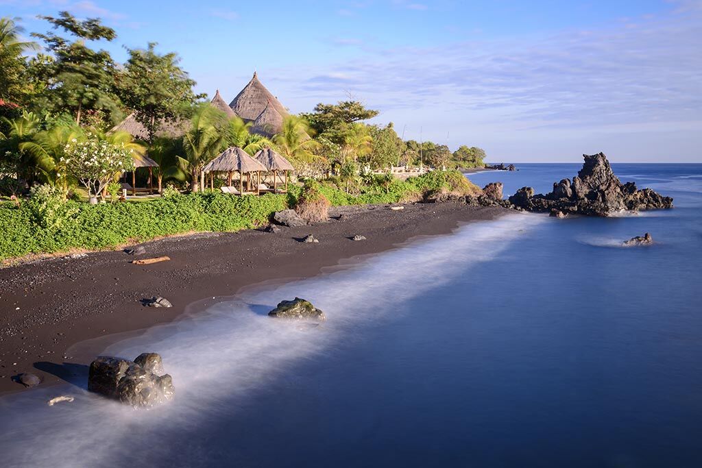 Alam Batu Beach Bungalow Resort
