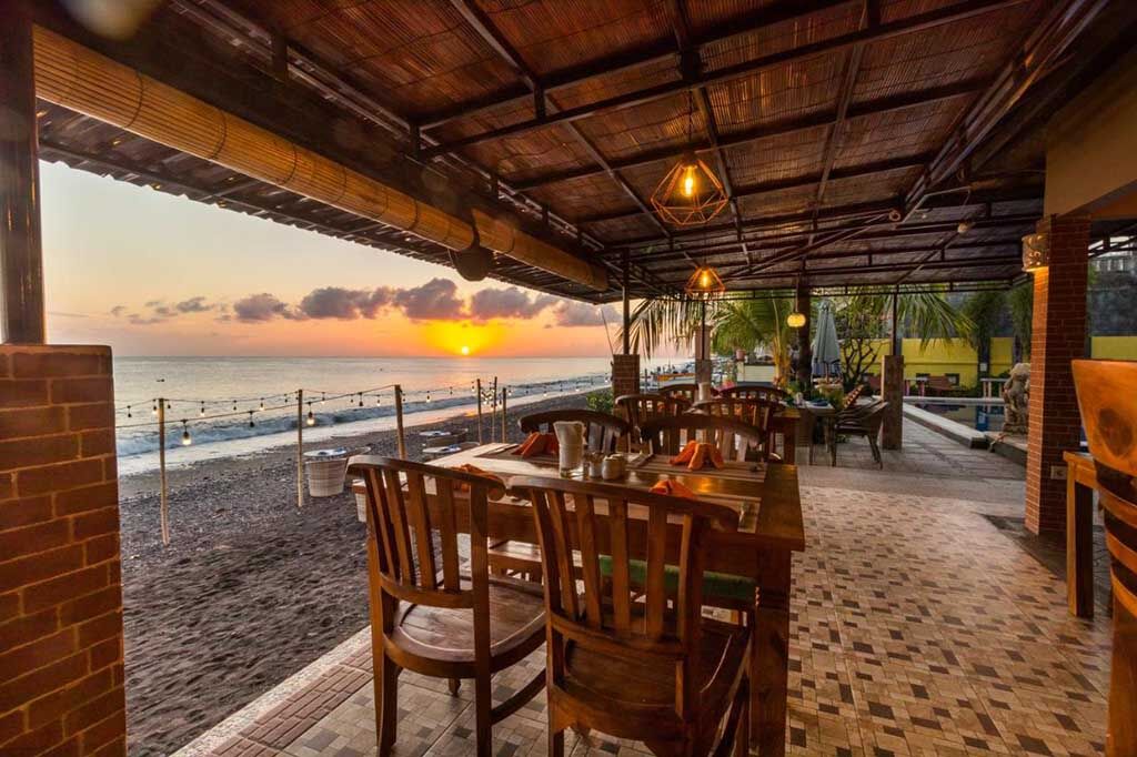 Two Fish Divers Resort Amed