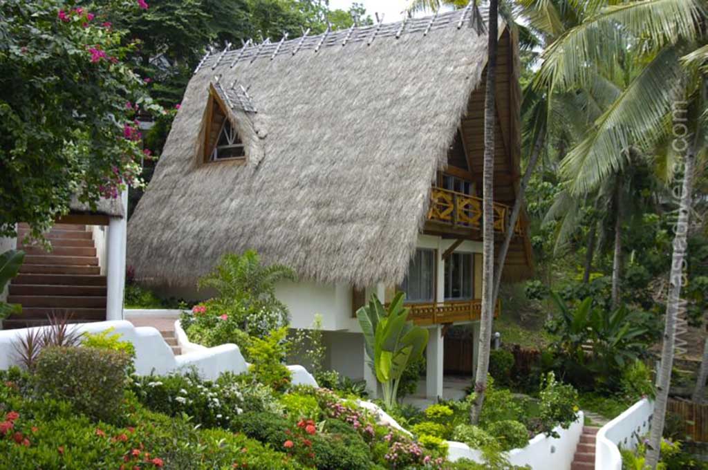 El Galleon Beach Resort