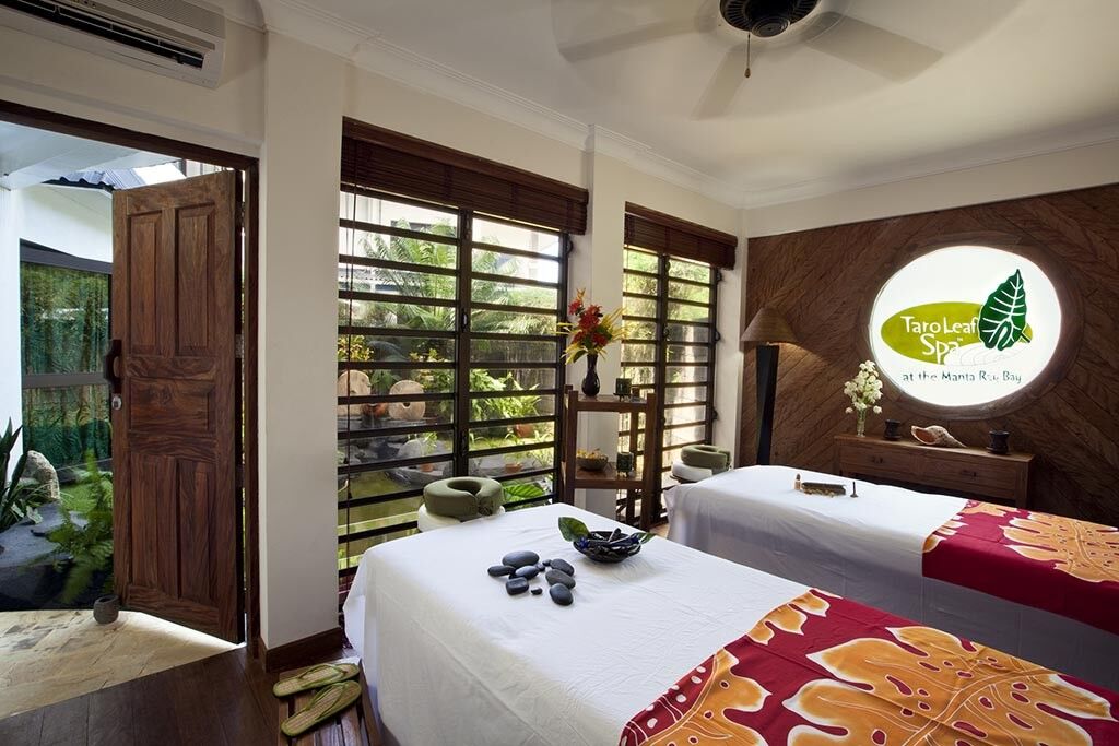 Manta Ray Bay Resort
